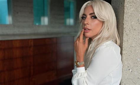 She's currently in rome filming the upcoming movie house of gucci alongside adam driver. Lady Gaga Embraces Her Italian Roots With Brunette Hair As ...