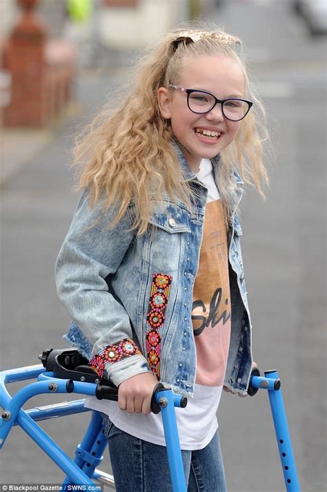 Schoolgirl With Cerebral Palsy Has Her Modelling Dreams Come True Daily Mail Online