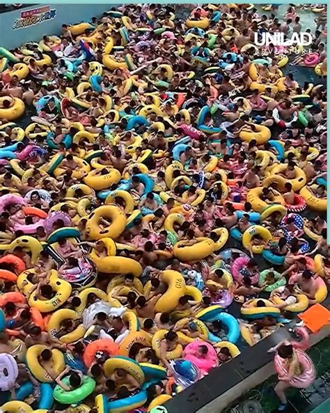 Thousands Of Tourists Cram Into Waterpark Swimming Pool Thousands Of