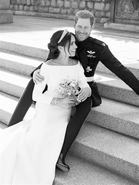 Prince harry and meghan markle's official wedding portraits are here. Prince Harry and Meghan Markle smile next to beaming ...