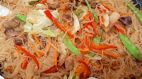 Pancit Bihon Guisado Panlasang Pinoy Recipe Rice Noodle Recipe Youtube