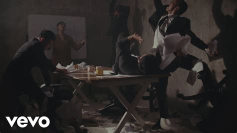 Hidup ini, hidup ini, hidup ini satu. Lirik Lagu Isyana Sarasvati - Sikap Duniawi [+Music Video ...