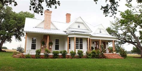 Fixer Upper Farmhouse Tour With Joanna Gaines Allcreated