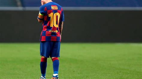 Lionel Messi Tells Barcelona He Wants Transfer Immediately Following