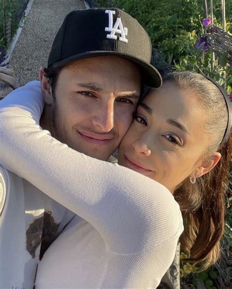 What Happened To Ariana Grande 2024 Instagram Carlin Roselin
