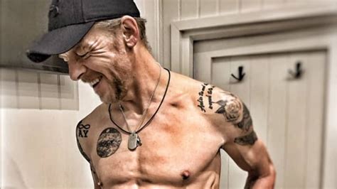 Simon Pegg Shows Off Six Pack And Lean Frame For New Film Role Ladbible