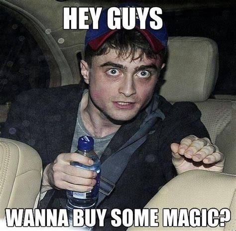 Cant Stop Laughing Funny Pictures Daniel Radcliffe Laugh
