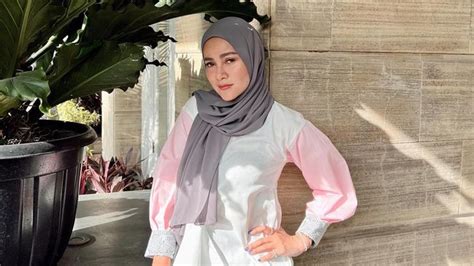 Beredar Pose Seksi Tanpa Hijab Close Friend Olla Ramlan Bocor