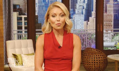Kelly Ripa Talks About Perspective During Emotional Return To ‘live