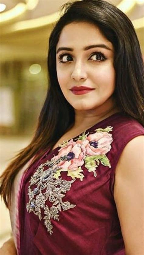 Pin By Yuvaraj Gavali On Beutys Desi Beauty Beautiful Indian Actress