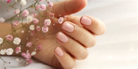 Dip Nails Vs Gel Nails Which Is Best And What To Choose