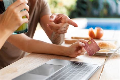 Understanding Credit Card Balances And Their Impact On Credit Building