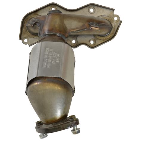 2013 Toyota Camry Exhaust Manifold With Integrated Catalytic Converter
