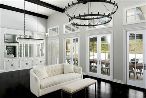 In april 2020 the keeping up with the kardashians star and kylie cosmetics founder added an instagram worthy mansion to her growing real estate portfolio. Kylie Jenner is selling her California home! Take a tour ...