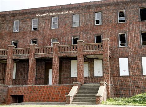 Slipping Away In Search Of Wacos Most Endangered Historic Buildings