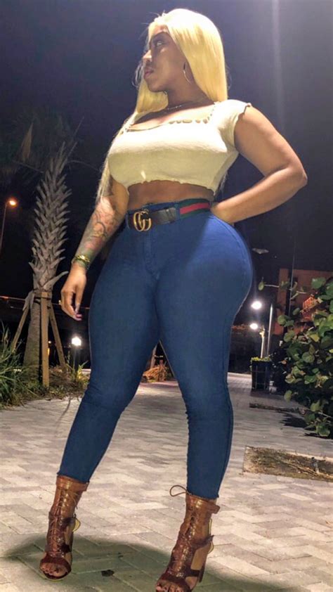 wide hips phat ass — super thick wide hips andphat ass