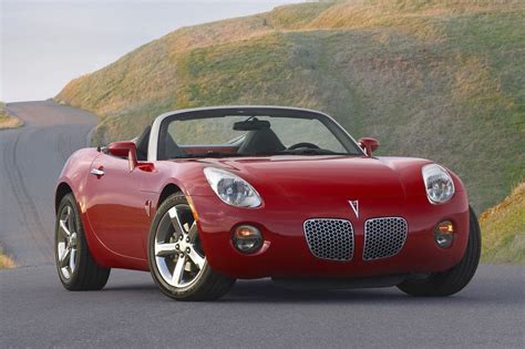 A Roadster You Just Cant Get Over The Pontiac Solstice Al Haas