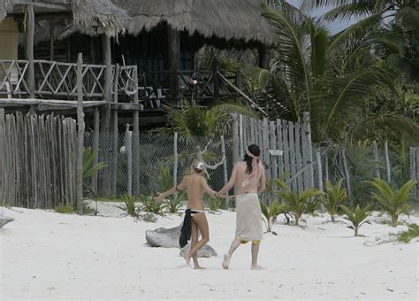 Naked Sienna Miller In Beach Babes