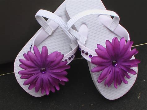 Enjoy climate conscious ✈ delivery & free returns now, with over 100.000 designer styles to discover online. Creating With Ni: flower flip flops with crystals for toddlers