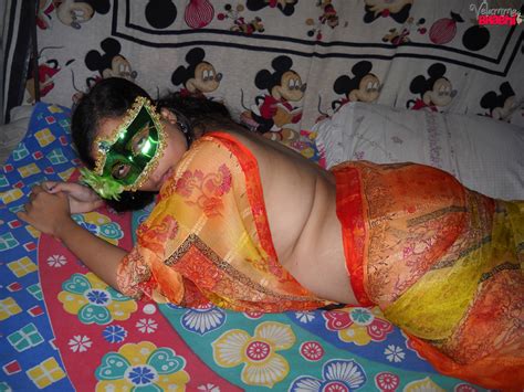 Sexy Velamma Nude Indian Milf Big Tits Juicy Indian Babes