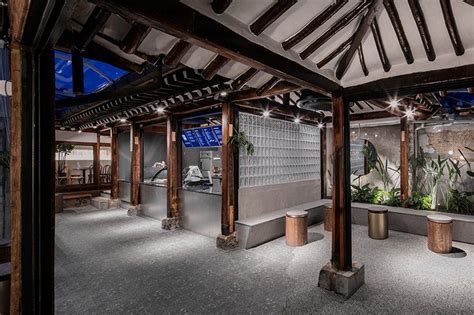 We did not find results for: traditional korean home reclaimed to form light-filled ...