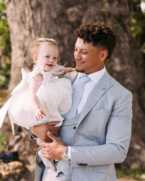 Patrick Mahomes Poses With Daughter Day Of Wedding To Brittany Matthews