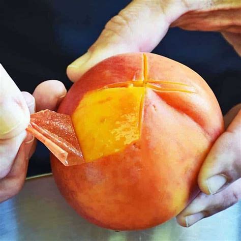 How To Peel Peaches The Easy Way Sunday Supper Movement