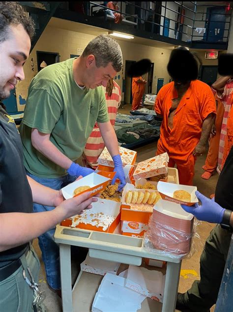 Popeyes Chicken And A Prayer Jail Inmates Celebrate Easter