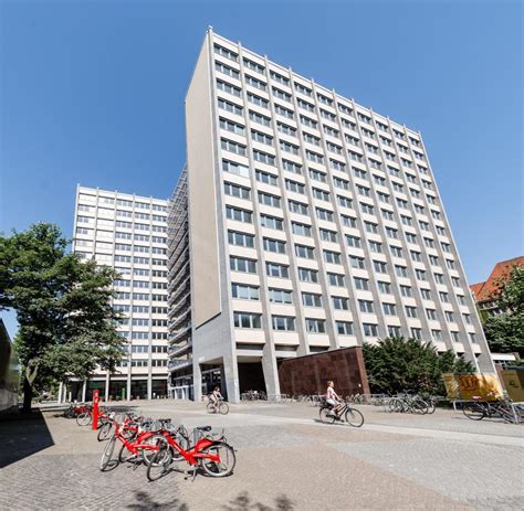 Bereits in der einleitung räumt die uni hamburg jedoch ein, keine. Phil-Turm der Uni Hamburg: Sanierung wird 22 Millionen ...