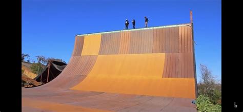 This 30ft Half Pipe Rhumansforscale