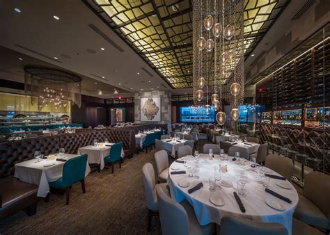 Cool Springs Perry's Steakhouse & Grille® | Fine Dining in Nashville, TN