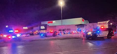 Arlington police respond to shooting at Parks Mall | DFW Scanner