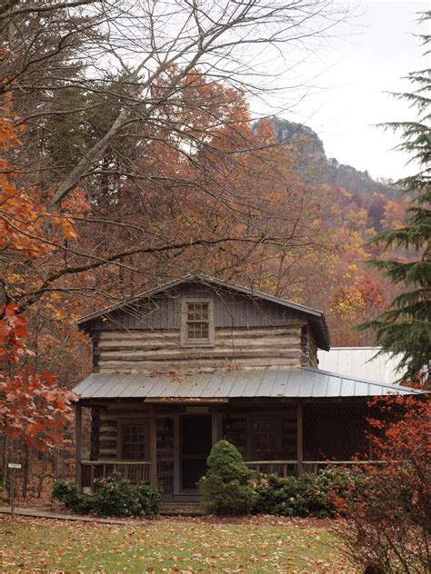 Maybe you would like to learn more about one of these? TOBACCO BARN CONVERTED | Six 100-year old tobacco barns ...
