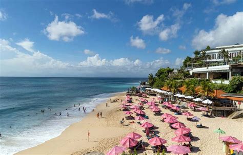 Pantai Dreamland Bali Tempat Healing Di Bali Yang Tenang