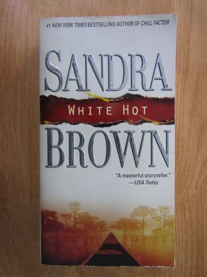 Sandra Brown White Hot Cumpără