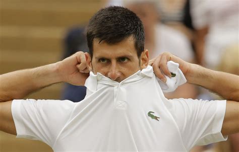 A painful shoulder injury and grand slam nemesis were too much to overcome. Djokovic reaches Wimbledon quarters with injured shoulder - Sports Illustrated