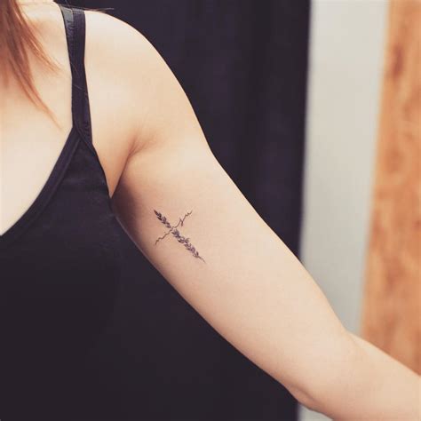 Cute Small Feminine Tattoos For Women Tiny Meaningful Tattoos Pretty Designs