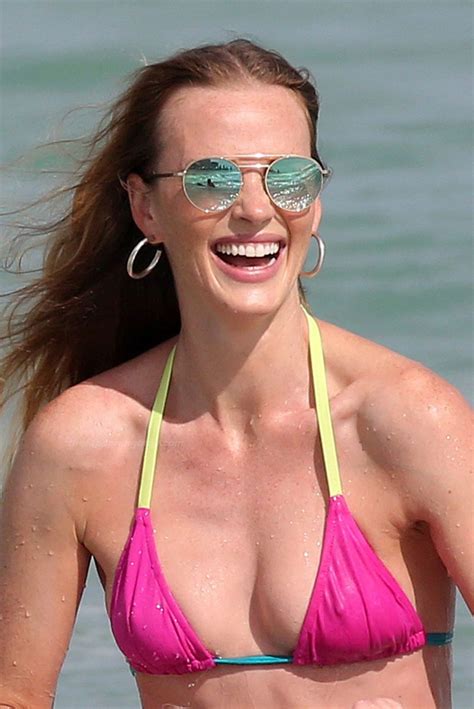 Hot Anne Vyalitsyna Looks Hot A Tiny Bikini On The Beach In Miami Photos Girlxplus