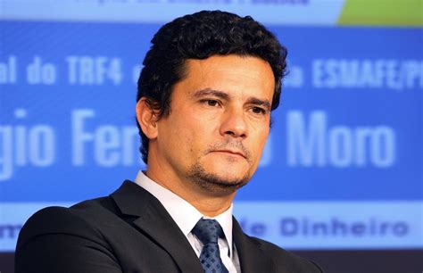 Governo Federal Fernando Moro Aceita Convite De Bolsonaro Para Comandar O Ministério Da Justiça