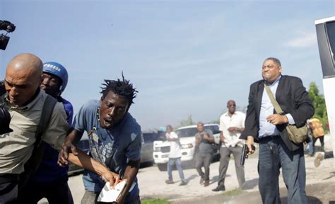 Hotels from budget to luxury. Un senador de Haití dispara contra manifestantes y hiere a ...