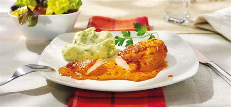 Paprika -Sahne- Hähnchen mit Kräuterpüree