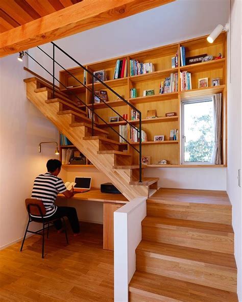 〈強欲の罪（フォックス・シン）〉 〈七つの大罪〉のメンバーで、「ある出来事」がきっかけで 不死身の身体を手に入れた。 自分が興味のあるものには平然と盗みも働くが、 興味がないものにはとことん無関心。 リビングの一角にある階段下のデスクコーナーは、ご主人が ...