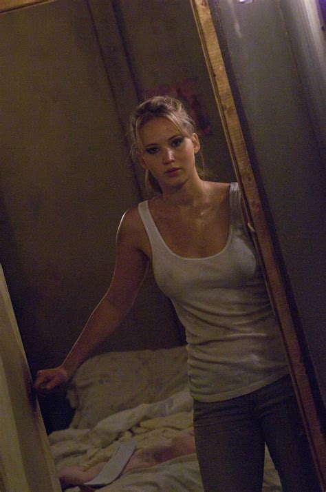 House at the end of the street. Nuevo still de Jennifer Lawrence en "House at the End of ...