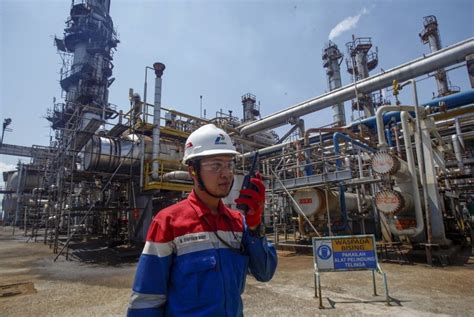 Sosialisasi rencana pendirian pabrik kilang minyak rosnef di kabupaten tuban jawa timur diwarnai. Megaproyek Kilang Minyak Serap Ratusan Ribu Tenaga Kerja ...