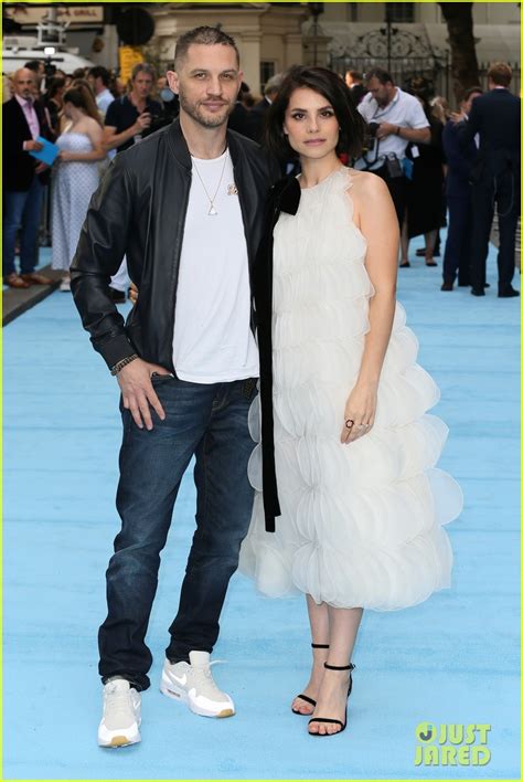 Photo Tom Hardy Charlotte Riley Swimming With Men Premiere 21 Photo 4110765 Just Jared