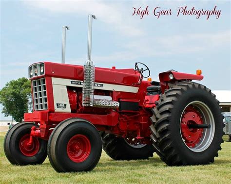 Ih 1468 V 8 International Harvester Tractors International Tractors