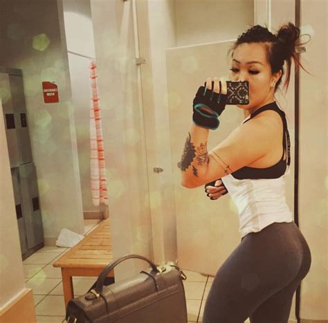 Asian Babe In Leggings That Just Finished Her Workout Porno Fotos