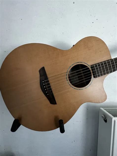 FAITH FKVCD NAKED Venus Cutaway Electro Acoustic Guitar Immaculate
