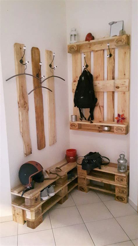 Hängende garderoben sind vor allem dann sinnvoll. Garderobe, Flur | Decorações salão, Idéias de decoração ...