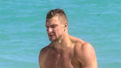 Rob Gronkowski Shows Off Ripped Body In Miami